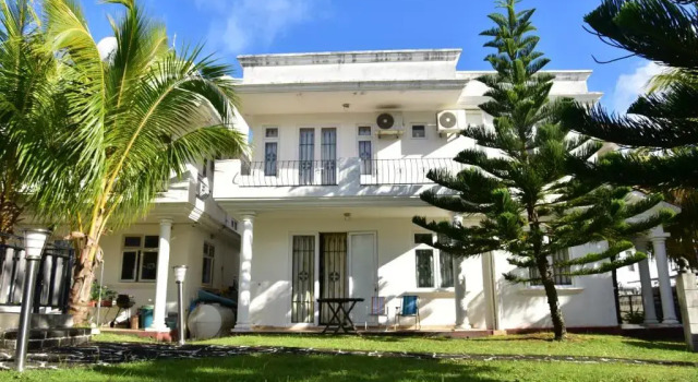 Pine Villa 6, Rezerwuj Willa Domki letniskowe w Pereybere, Domek