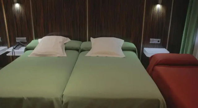 Двухместный номер Standard Hotel Gran Via