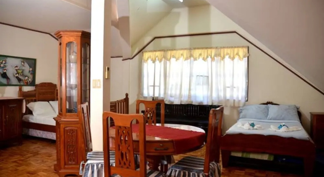 Четырёхместный семейный номер Standard с балконом B&B Casa Absuelo