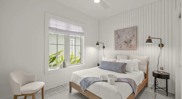 Casa Monte Cristo Luxury Home Steps to 7th Ave, Забронировать Апартаменты/квартира Отели Тампа с парковкой, рядом с Детский музей фонда семьи Глейзер, Парковка