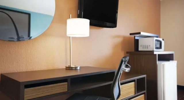 Четырёхместный номер Standard Super 8 by Wyndham Collinsville St. Louis