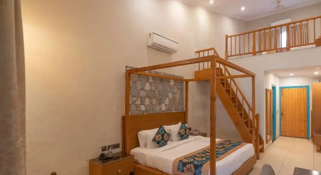 Номер Standard Дуплекс с 2 комнатами с балконом и с видом на сад Arch The Baakhli Resort