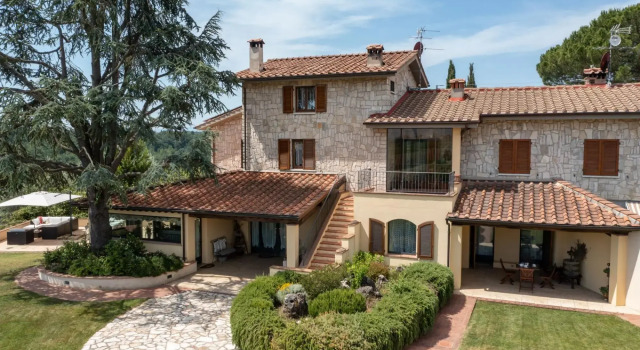 Beautiful villa immersed in the Tuscan countryside with private swimming pool and sauna-Villa L' Elsa, Réserver Villa Colle Val d'Elsa 