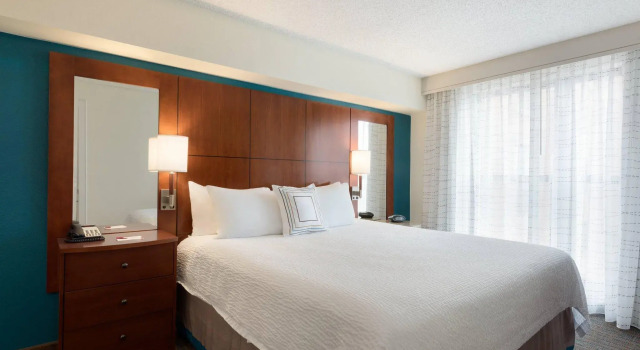 Двухместный люкс c 1 комнатой с балконом Residence Inn by Marriott Oklahoma City Downtown/Bricktown