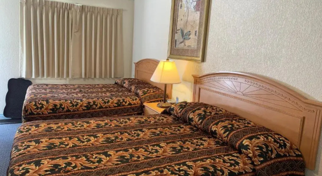 Четырёхместный номер Standard Evening Star Motel