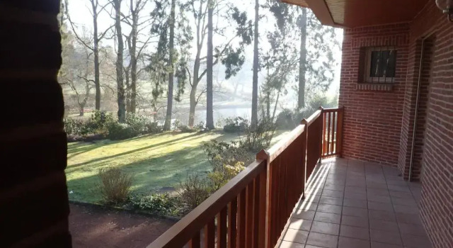 Люкс с видом на озеро Au Charme du Lac Espace bien être et Piscine chauffé proche parc et restaurant du casino