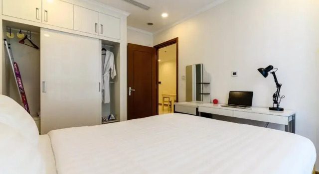 1 Bedroom Apartment Landmark Plus Lp, Забронировать Апартаменты/квартира Отели Куан-Бинь-Тхань с бассейном, Бассейн