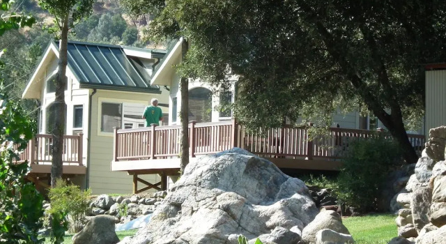 Коттедж Luxury Strawhouse Resorts