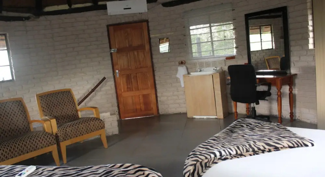 Roundhouse & Flathouse Marloth Park, Забронировать Дом для отпуска Марлот-Парк Барбертон