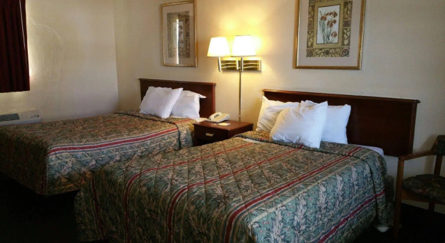 Days Inn Tell City, Varaa Hotelli Tell City Indiana