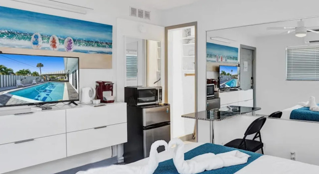 Коттедж c 1 комнатой Unit D Sea&i Private Room Near Deerfield Beach