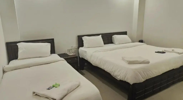 Трёхместный номер Deluxe Hotel Apple Villa - New Delhi