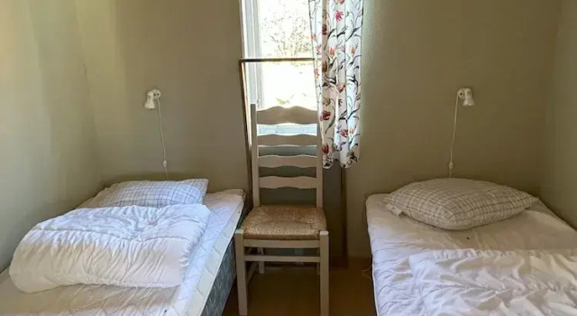 Бунгало Hälluddens Stugby och Vandrarhem
