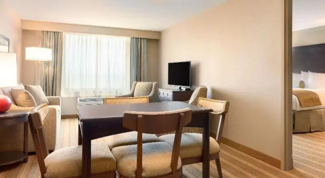 Люкс Country Inn & Suites by Radisson, Bemidji, MN