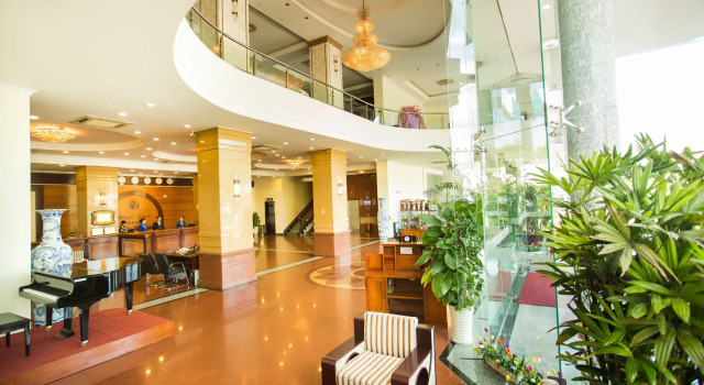 Seagull Hotel, Забронировать Отель Отели Binh Dinh с завтраком, Завтраки