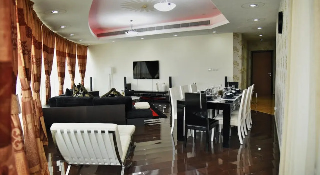 Апартаменты Luxury 4BR Apartment in Horizon Towers