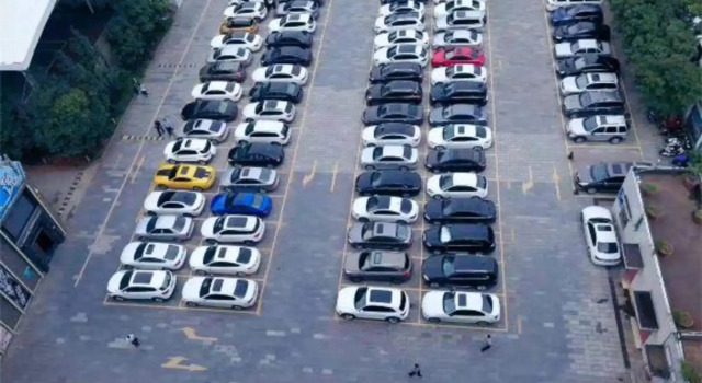 Chuxiong Mansion Yi Ren Hotel- Kunming, Rezerwuj Hotel Hotele w Kunming z parkingiem, Parking