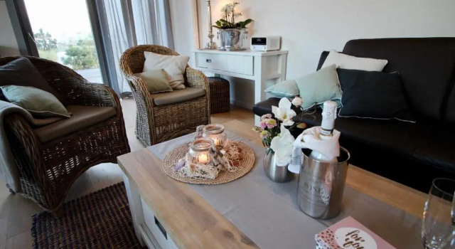 Ostsee Reetdachhaus Nr 44 Reethüs Marina im Strand Resort, Забронировать Курортный отель Курортные отели Хайлигенхафен, Курортный отель