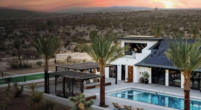 Коттедж Iconic 6BR Desert Retreat w/ Pool, Pickleball & Fire Pit Joshua Tree Mansion by Avantstay