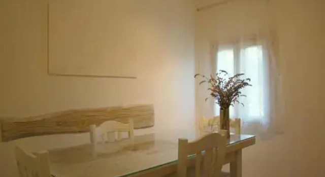 Radici House, Book Hotel Torgiano Umbrien