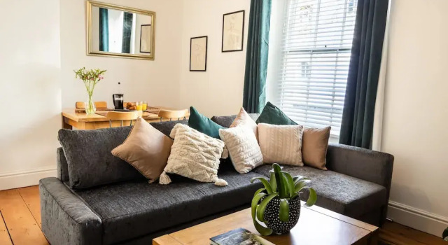 Stunning 1 Bedroom Apartment - Plymouth, Varaa Huoneisto Asunnot kohteessa Merseyside, Huoneisto