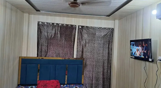 Pari Ac Restaurant & Hotel