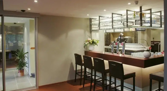Bistro De Modern