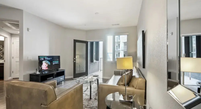 Bluebird Suites near Facebook HQ