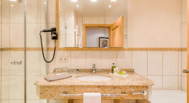 Номер Comfort Hotel Alpenhof