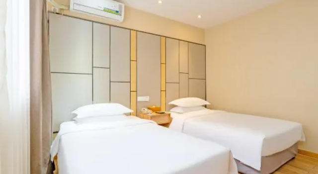 Camera Superior In Sky Hotel