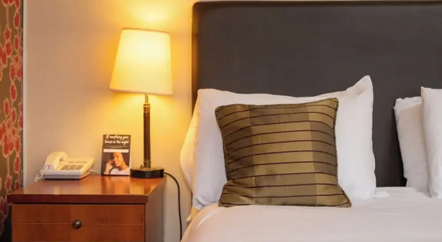 Номер Standard Cross Hands Hotel by Greene King Inns