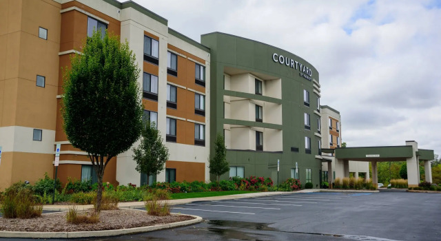 Courtyard by Marriott Wilkes-Barre Arena, Book Hotel Hoteller i The Poconos med pool, Swimmingpool