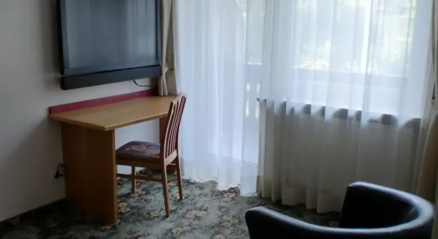 Номер Standard Pension Nadine
