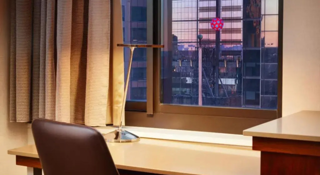 Двухместный гостевой номер Times Square View Accessible Hilton New York Times Square