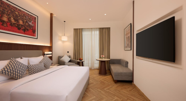 Номер Premium Skywings Sarovar Portico Mathura