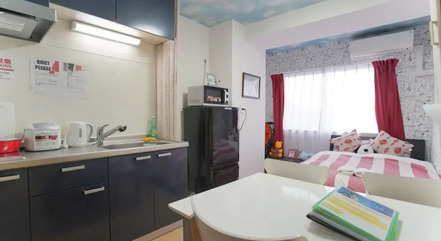 Sunny and Comfortable  Apartment 73