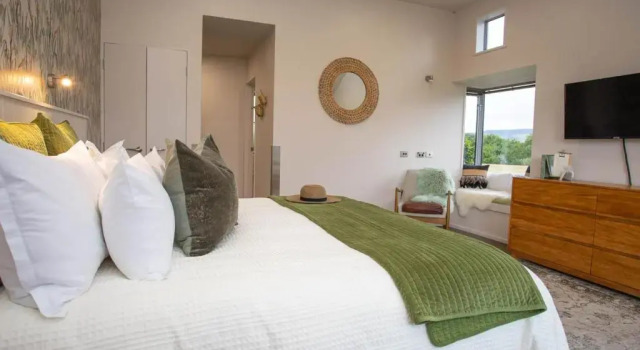 Коттедж с 4 комнатами Dunluce Boutique B&B