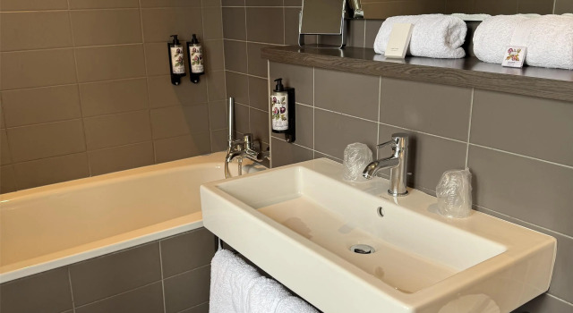 Standard Double room Best Western Grand Hotel de Castres