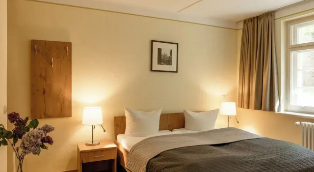 Klosterhotel Lehnin, Prenota Hotel Hotel a Brandeburgo con parcheggio, Parcheggio