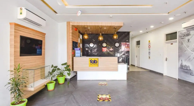 Fabhotel Nh7, Забронировать Отель Зиракпур штат Харьяна