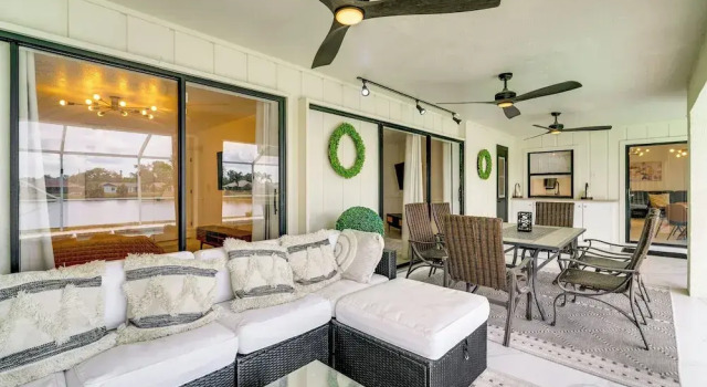 Group Getaway: Luxe Lakeside Gem in Port Charlotte