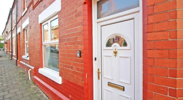 Close to the City, Classic Chester Home to sleep 6, Забронировать Отель Отели Честера с парковкой, Парковка