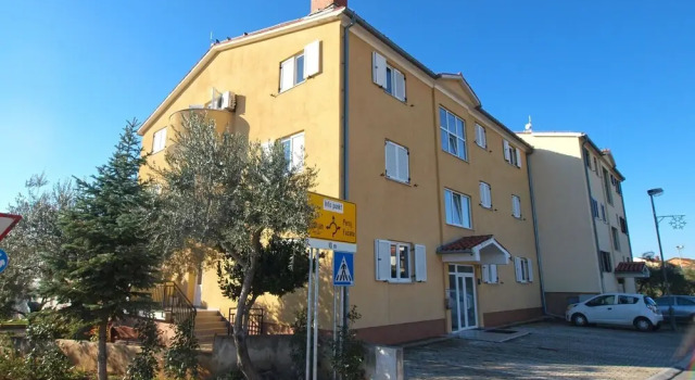 Apartment 1782