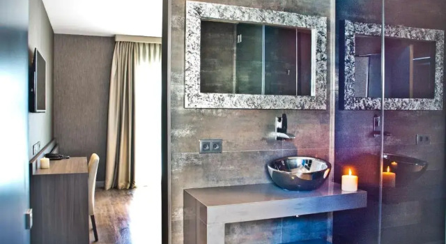 Номер Premium Sant Jordi Boutique Hotel