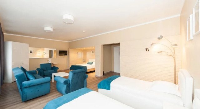Четырёхместный номер Comfort Hotel de France
