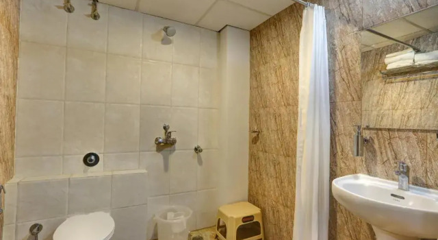 Трёхместный номер Luxury Hotel Windsor Castle Inn