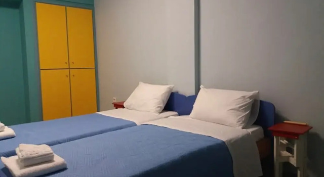 Welcommon Hostel, Забронировать Хостел Отели Афины с парковкой, рядом с Театр Каролос Коун "Театрон технис", Парковка