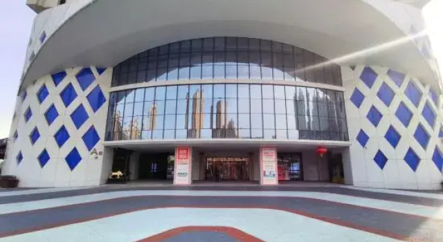 Fengwo Hotel (Xinyang High-speed Railway Station East Station)