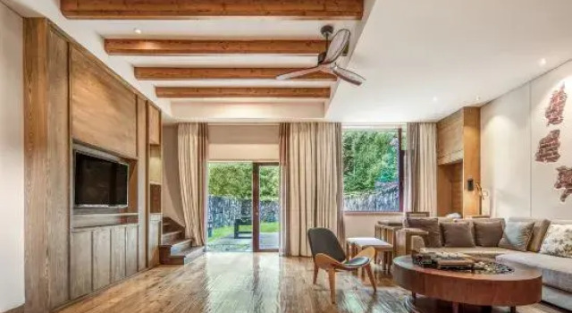 Люкс с красивым видом из окна The Joya Hotel