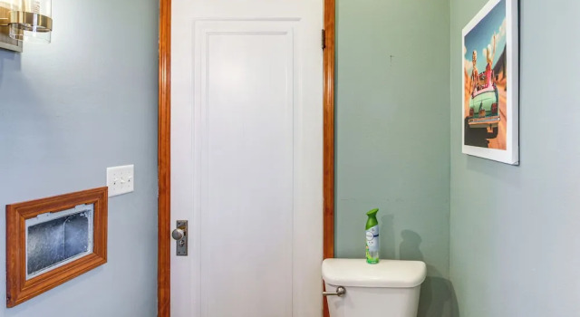 Коттедж Spacious Detroit Lakes Home: Walk to Downtown!